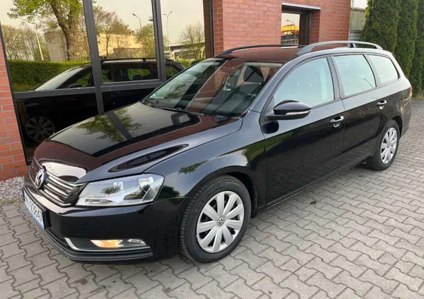 samochody osobowe Volkswagen Passat cena 33000 przebieg: 288000, rok produkcji 2014 z Żary